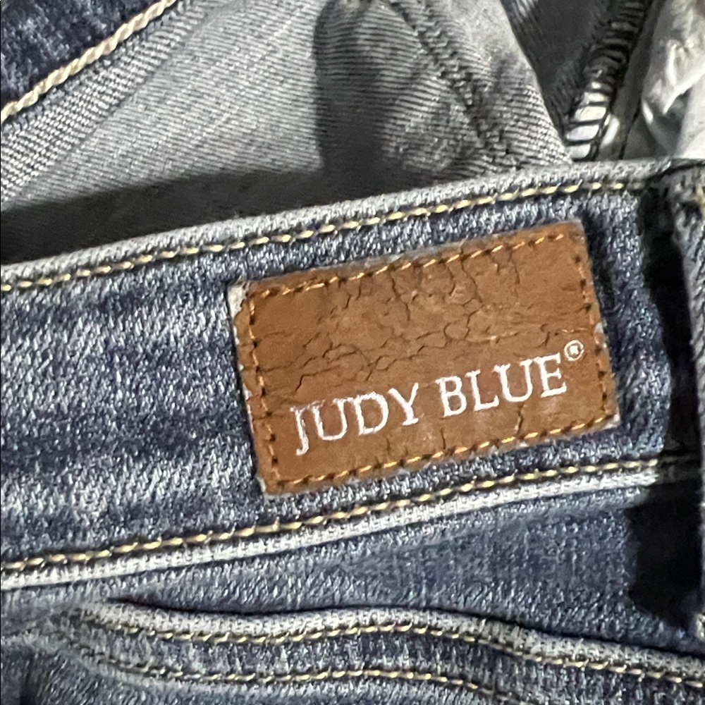 Judy Blue raw hem flare jeans - Picture 7 of 8
